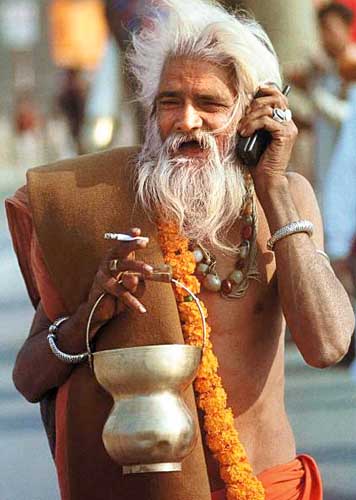 Man w mobilephone