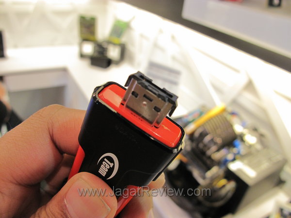 X092 eSATA_USB (1) X092 eSATA USB 1