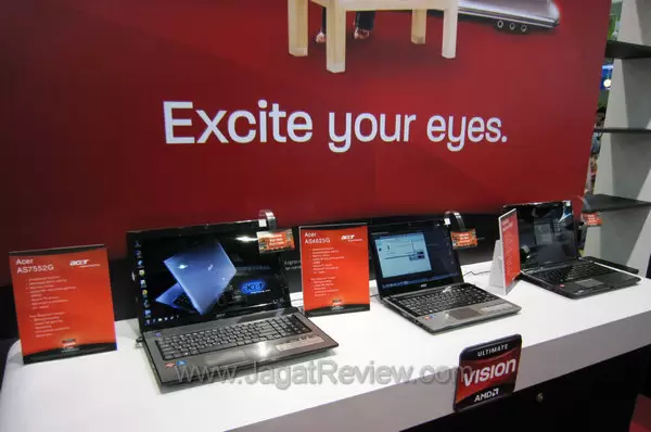 Booth Raid: AMD! 1 amd notebook