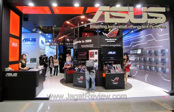 Booth Raid: ASUS - Part III! 14 asus booth