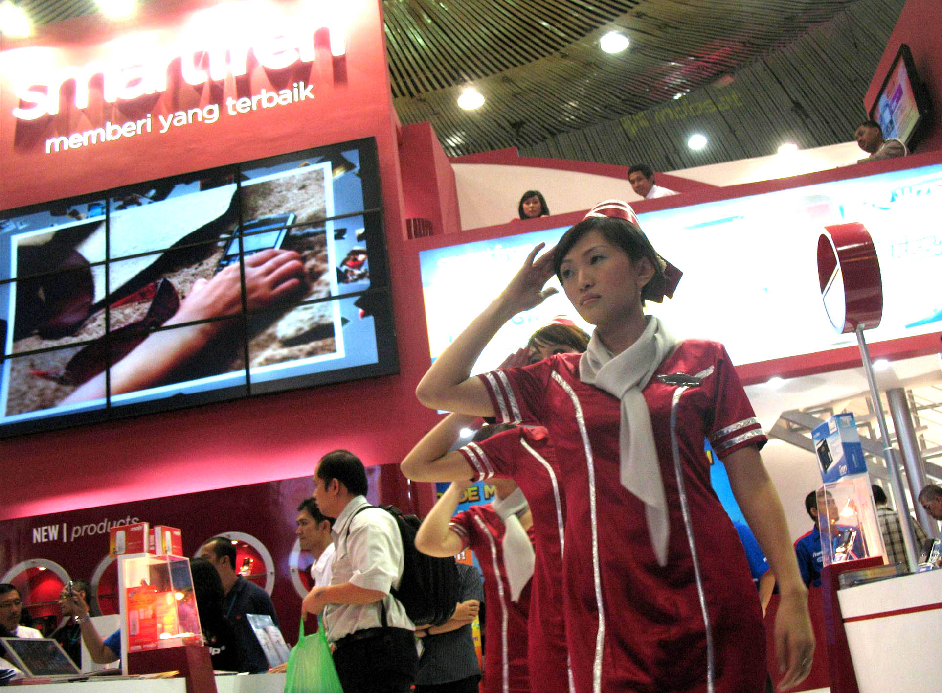 Smart dan Fren Gelar FotosmartfrenICS2010 1