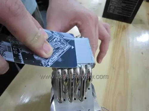 Perbandingan Metode Pengolesan Thermal Paste 1 thermal rata 2