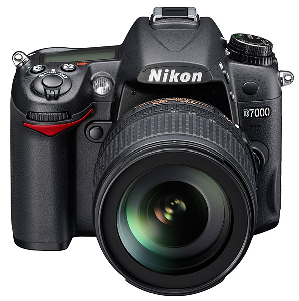 Nikon D7000: Pelipur Lara Nikonians 5 D7000 18 105 fronttop l1