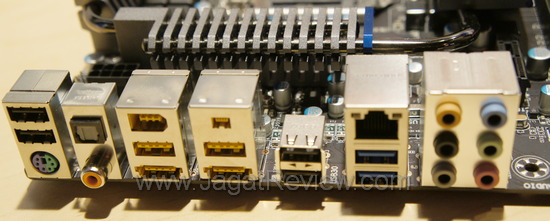 Gigabyte P67A-UD5 backpanel Gigabyte P67A UD5 backpanel