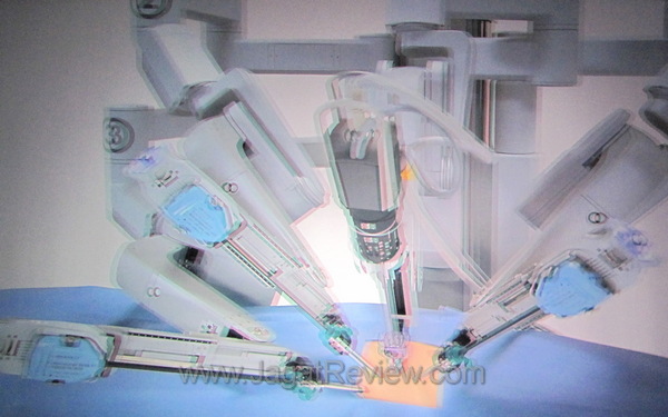 operasi dengan robot