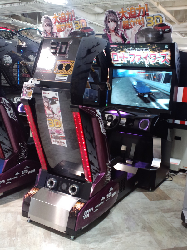 Mesin Arcade 3D Pertama dari Konami 2 road fighters 1