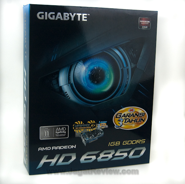 Unboxing: Gigabyte AMD Radeon HD 6850 1 GB 11 6870 + 6850 7