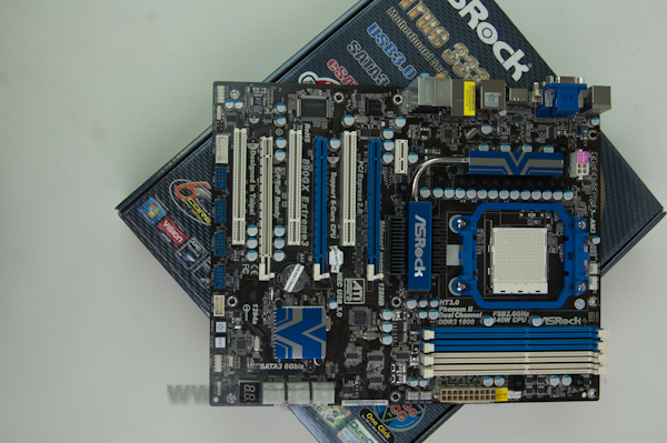 Asrock890GX_Extreme3_Side4
