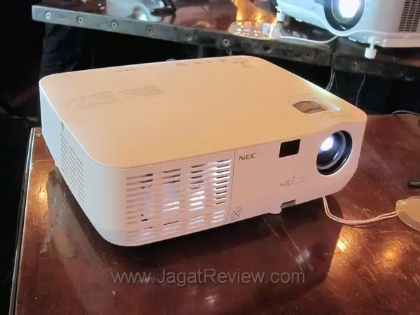 Teknologi 3D dan Hemat Energi: Proyeksi Masa Depan dari NEC 6 NEC