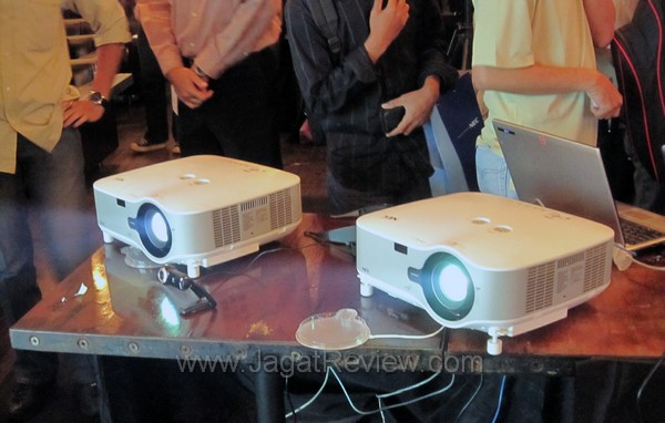 NEC_projector_stacking NEC projector stacking