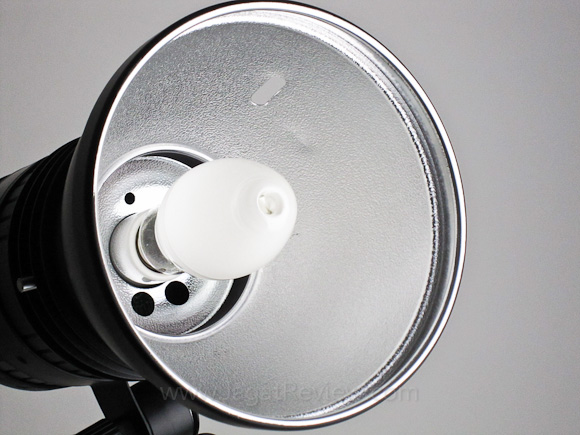 Tronic Aurora CCD-150W: Lampu Multifungsi dan Powerful 5 Tronic Aurora 4