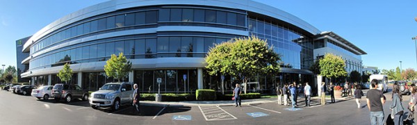 Tampak depan sebagian dari kantor pusat NVIDIA office