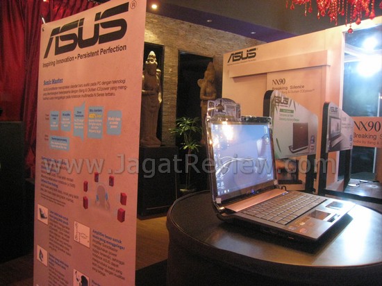 3 Notebook Inovatif Terbaru dari ASUS 3 IMG 2657