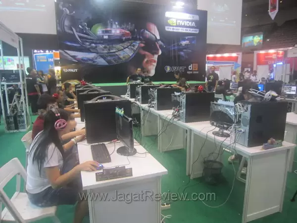 Kompetisi Game Point Blank di Indocomtech 2010 10 IMG 5219 R