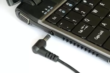Extending Your Notebook’s Battery Life 4 laptop power supply