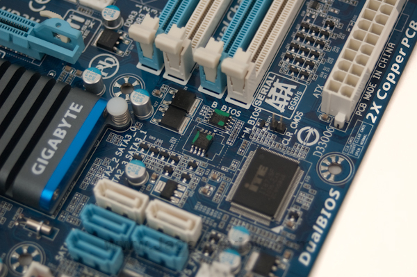 Gigabyte-GA-H67MA-UD2H_DualBios_B Gigabyte GA H67MA UD2H DualBios B