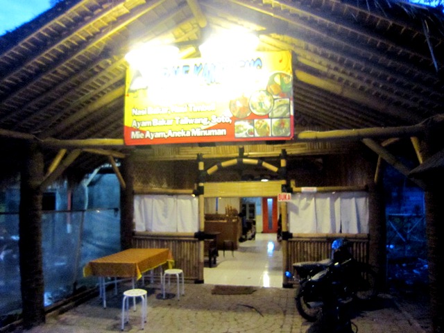 Nikmatnya Iga dan Ayam Bakar Bale Kampoeng! 3 IMG 75331