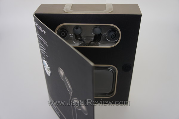 unboxing creative sound blaster xmini 008