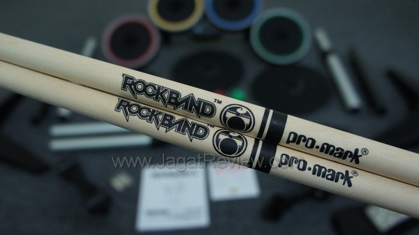 Unboxing Mad Catz RockBand 3 PRO-Drum & PRO-Cymbals For PS3 2 unboxing rockband 3 pro drum ps3 005