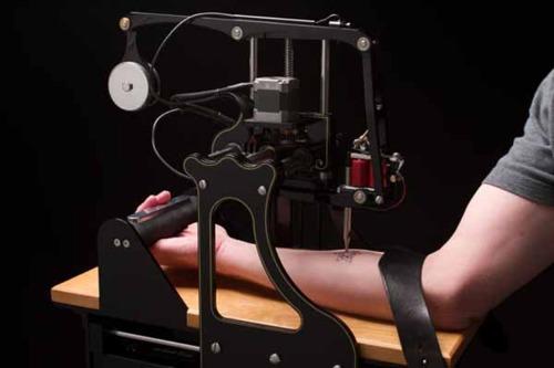 Auto Ink: Hanya Perlu Menekan Satu Tombol Untuk Membuat Tato 3 Auto Ink1