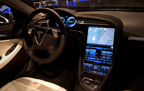Tesla Motors Akan Menyuguhkan Aplikasi Pihak Ketiga di Konsol Utama Mobil 6 Tesla Model S Central Console