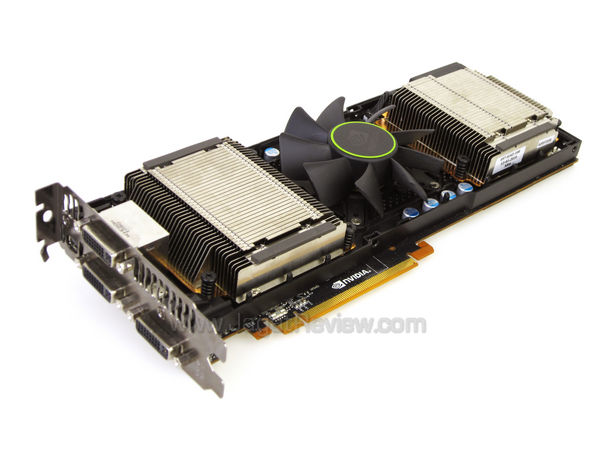 nvidia gtx 590 inside heatsink 1