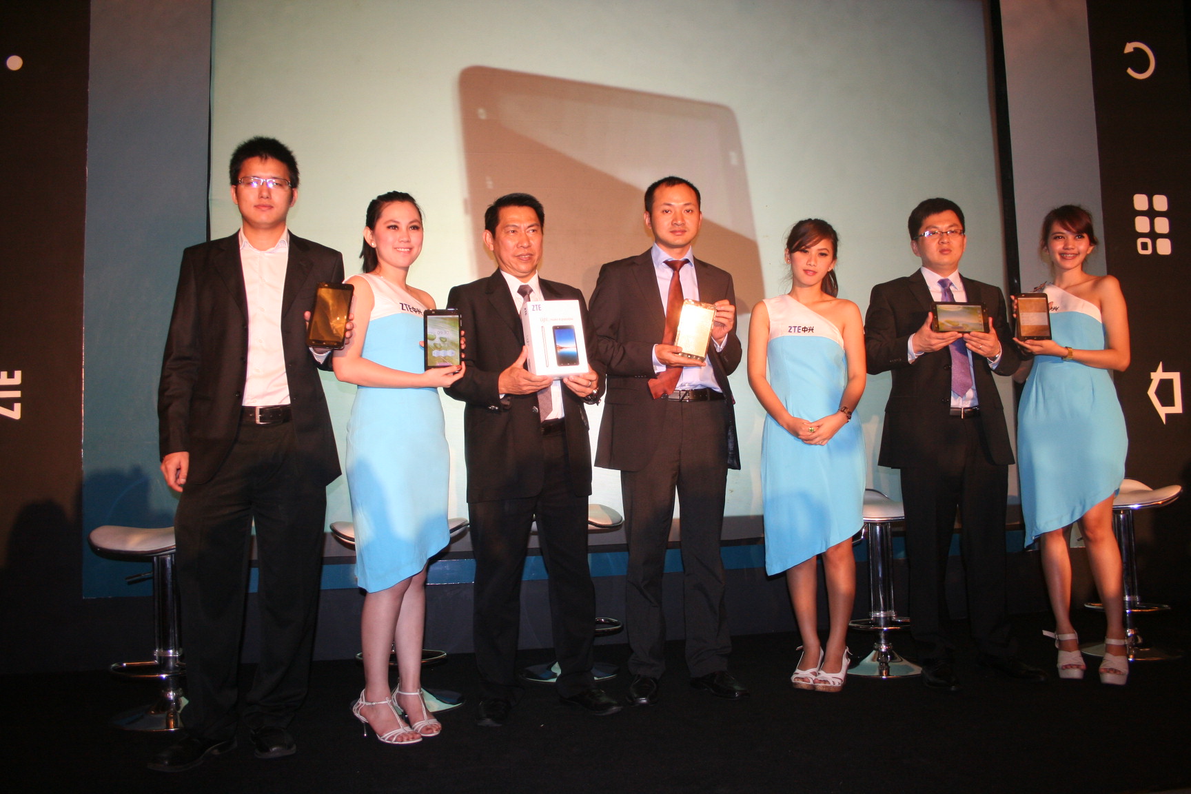 ZTE Light Tab Hadir di Indonesia 14 FOTO 2