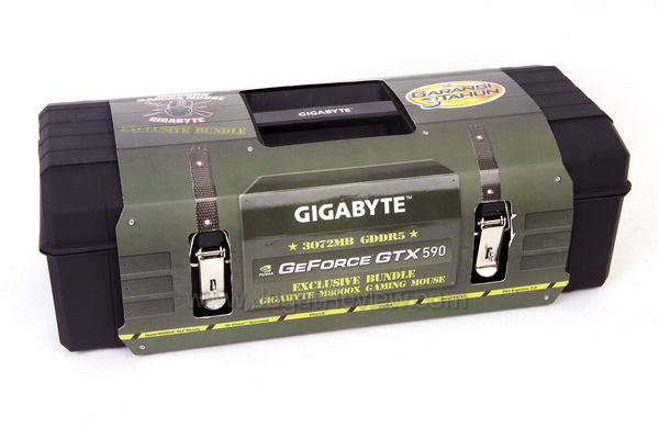 gigabyte gtx 590 front