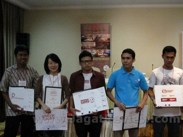 SendokGarpu mendapatkan Logo Baru! 4 para finalis SendokGarpu Logo Contest