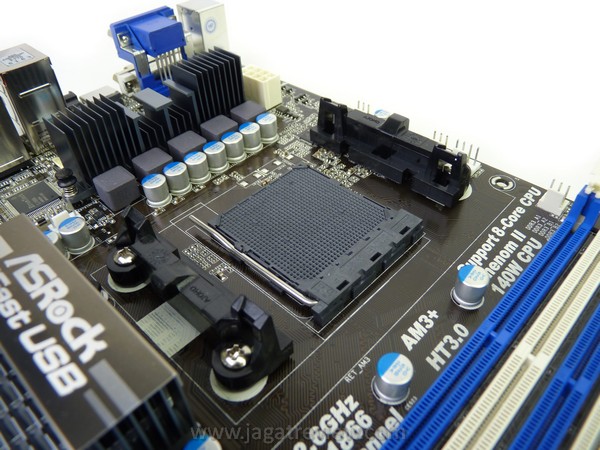 ASRock 890GX Pro3_9 ASRock 890GX Pro3 9