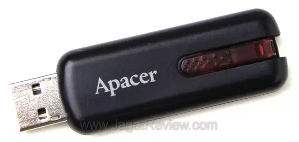 Review Apacer Handy Steno AH326 4 GB: Si Hitam dengan Model Slide 1 Apacer AH326 Posisi Terbuka