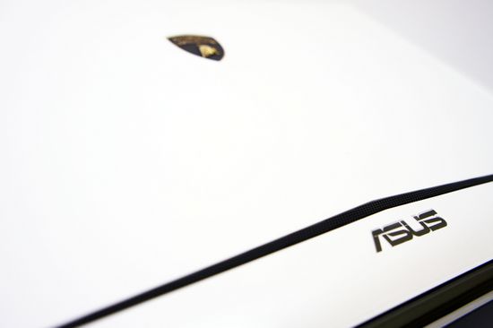 Review Netbook Asus VX6: Kolaborasi Asus dengan Lamborghini 3 Asus VX6