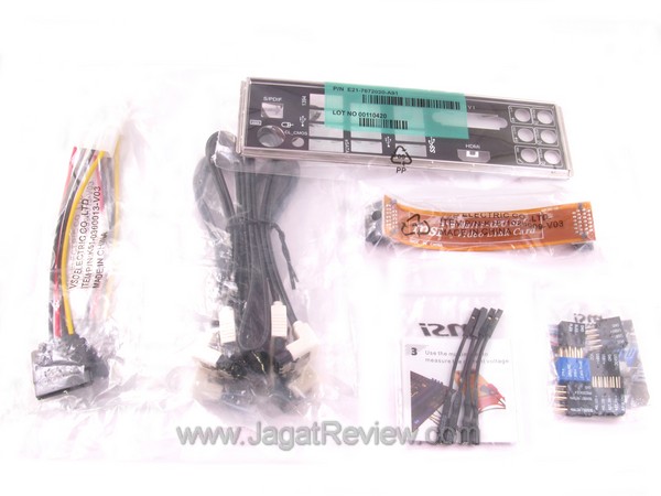 MSI Z68A-GD80(B3): Z68 High-end dengan Fitur Overclock Otomatis 3 Z68AGD80 equip1