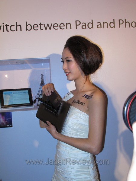 computex_2011_padfone_back2 padfone back2