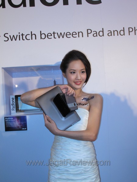 computex_2011_padfone_back3 padfone back3