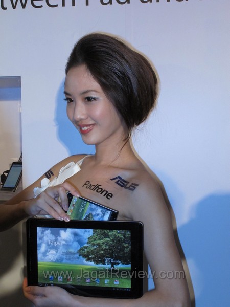 computex_2011_padfone_front2 padfone front2