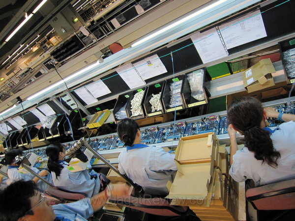 13. Memasangkan kapasitor dan port 13. Memasangkan kapasitor dan port