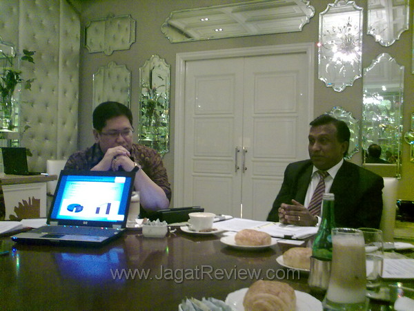 Hitachi Data Systems Menjadi yang Terdepan dalam Persaingan Storage di Indonesia 15 27062011300 R