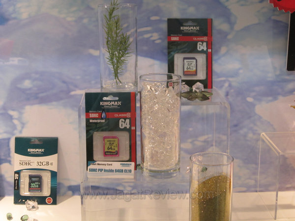6 Kingmax SDXC PIP inside 64 GB Class 10 Yg kiri pinky waterproof