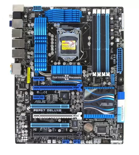 Asus_P8P67_deluxe_mobo2