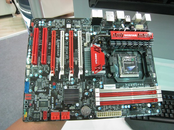 Computex 2011 Booth Raid: Biostar 9 Biostar02
