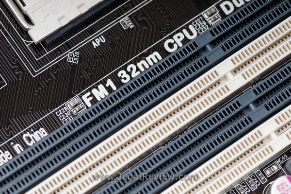 Board Detail FM1 32nm