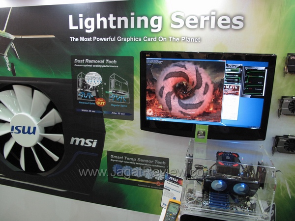 Fan VGA MSI Lightning yang bisa membersihkan debunya sendiri dan berubah warna sesuai suhu Fan VGA MSI Lightning yang bisa membersihkan debunya sendiri dan berubah warna sesuai suhu