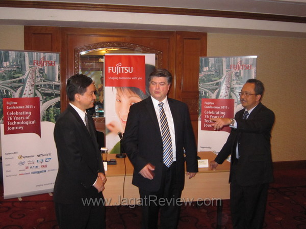 Tiga Penawaran Layanan Cloud Computing Fujitsu 4 Fujitsu Cloud Computing 1