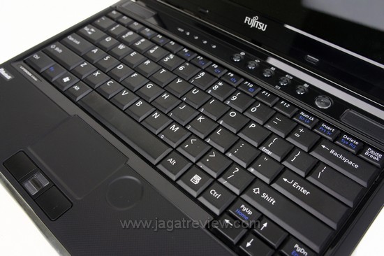 SONY DSC Fujitsu Lifebook SH561 9