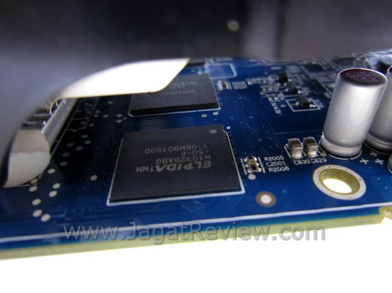 Review Sapphire HD 5830 Xtreme: Cypress, Si IMG 0324