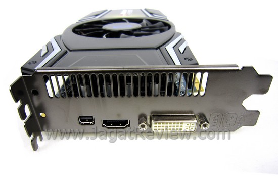 Review Sapphire HD 5830 Xtreme: Cypress, Si IMG 0330