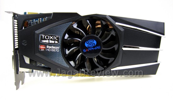 Review Sapphire HD 6870 Toxic: Racun yang Lebih Ganas? 1 IMG 04261