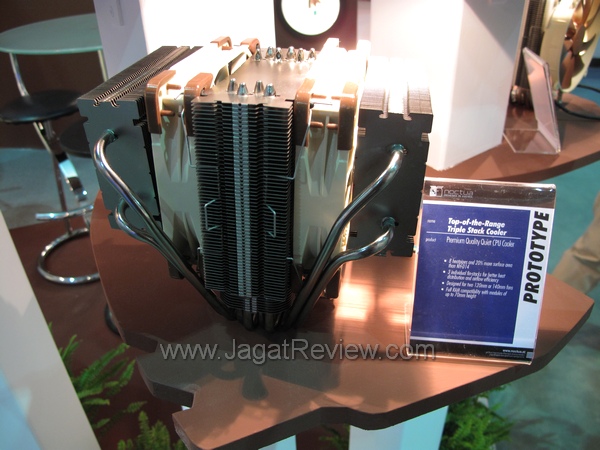 Computex 2011 Booth Raid: Noctua 4 IMG 3117