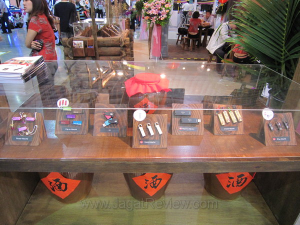 PNY Attache Flash Drives PNY Attache Flash Drives